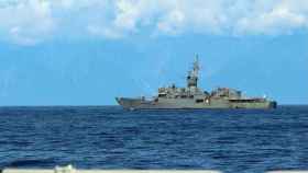 Un barco militar taiwanés se despliega ante las maniobras chinas en la zona