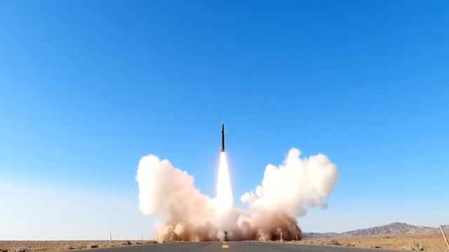 Lanzamiento misil hipersónico DF-17