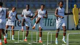 Rodrygo Goes, Ferland Mendy, David Alaba y Eduardo Camavinga durante un entrenamiento.