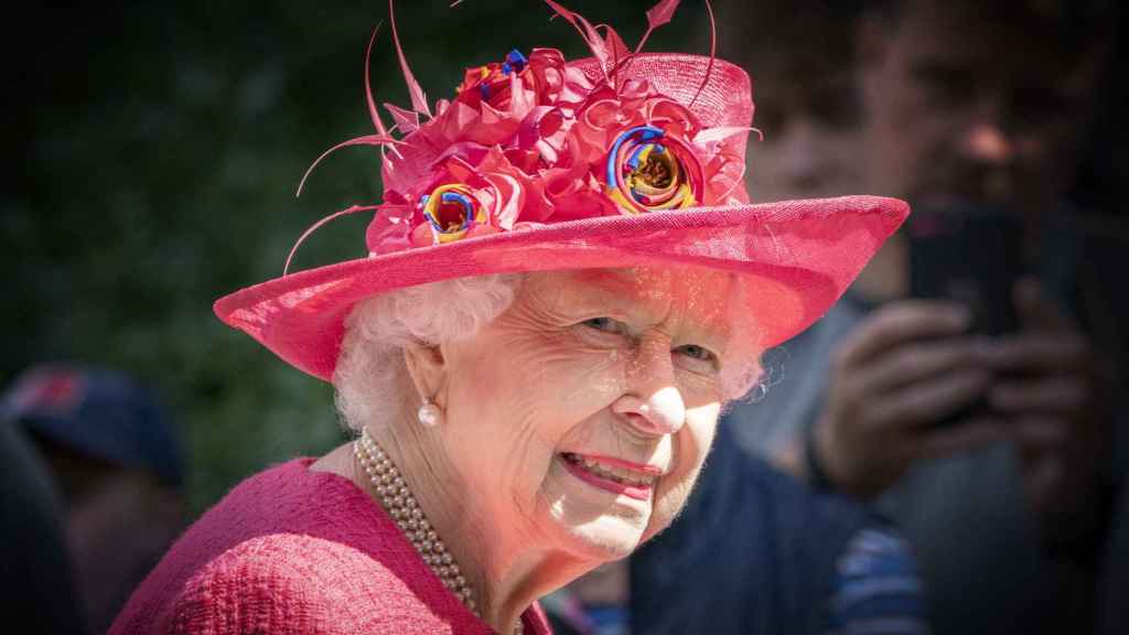 La reina Isabel II durante la apertura del Castillo de Balmoral en 2021.