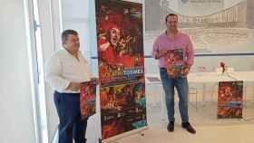 El alcalde de Santa Marta, David Mingo (dech) y el concejal de Cultura, Alfredo Miguel, presentan'Volatiritormes'