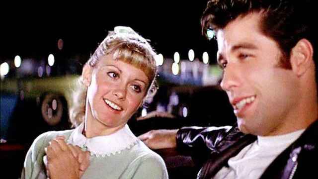 Olivia Newton-John y John Travolta en una escena de la película 'Grease'.