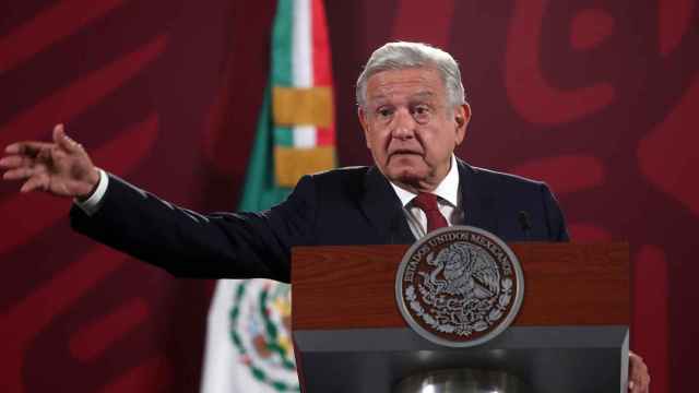 López Obrador, durante el anuncio de la prohibición de fabricar cerveza en el norte.