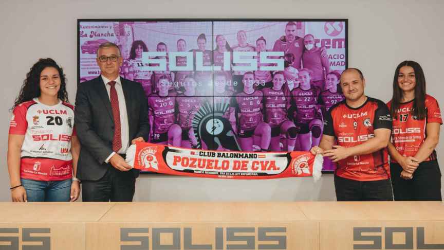 Soliss renueva por sexto año consecutivo su compromiso con el Balonmano Pozuelo (Ciudad Real)