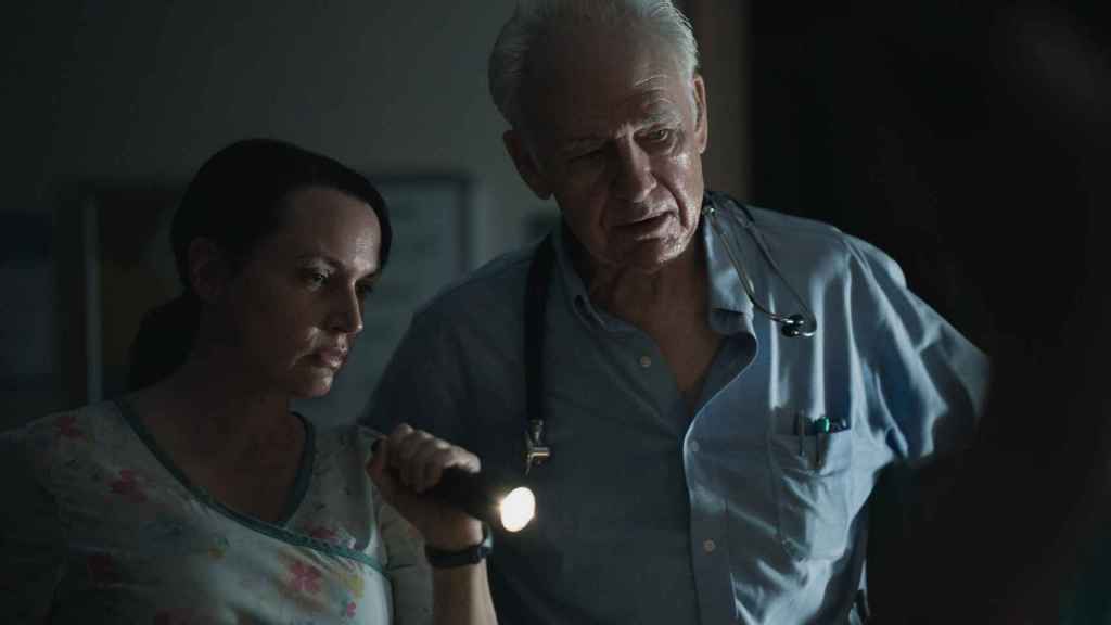 Julie Ann Emery and Robert Pine in 'After the Hurricane'.