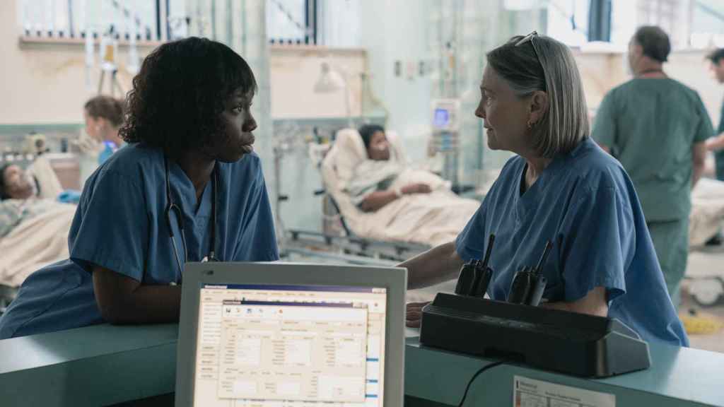 Adepero Oduye and Cherry Jones in one of the sequences of the miniseries.