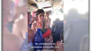 El bus del 'infierno' tras un festival: jóvenes de Alicante sufren golpes de calor y la compañía se desentiende