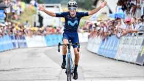 Antonio Pedrero celebra su victoria en la etapa del Tour de l'Ain 2022.