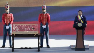 Un Fantasma Recorre Latinoamérica: Así Triunfa la Nostalgia Bolivariana en los Populismos de Izquierda