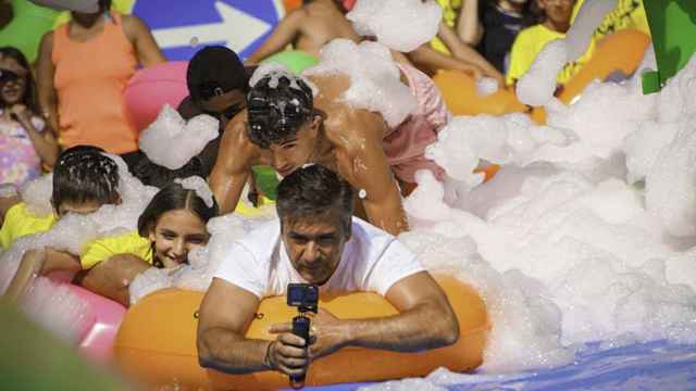 El presidente de la Câmara Municipal, Rui Ventura, también se divierte en el Slide Festa de Pinhel