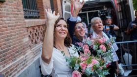 Isabel Díaz Ayuso y José Luis Martínez Almeida durante la celebración del Día de la Paloma.