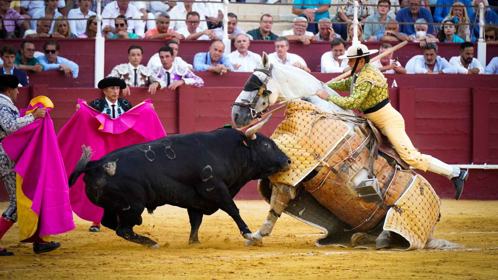 Fotogalería | Así fue el tercer festejo de la feria taurina de Málaga, en imágenes