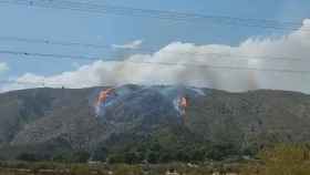 Primeras imágenes del incendio forestal de Petrer