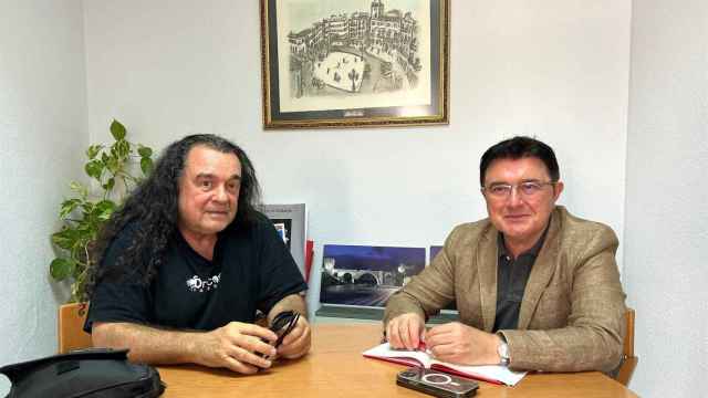 Reunión de Teo García con el presidente del Círculo de Arte ,  Fernando Barredo