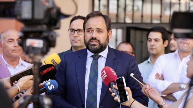 Paco Núñez, líder del PP de Castilla-La Mancha, en Alcázar de San Juan (Ciudad Real).