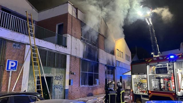 La nave okupada de Torrejón de Ardoz en el que se han declarado un incendio y han muerto dos personas