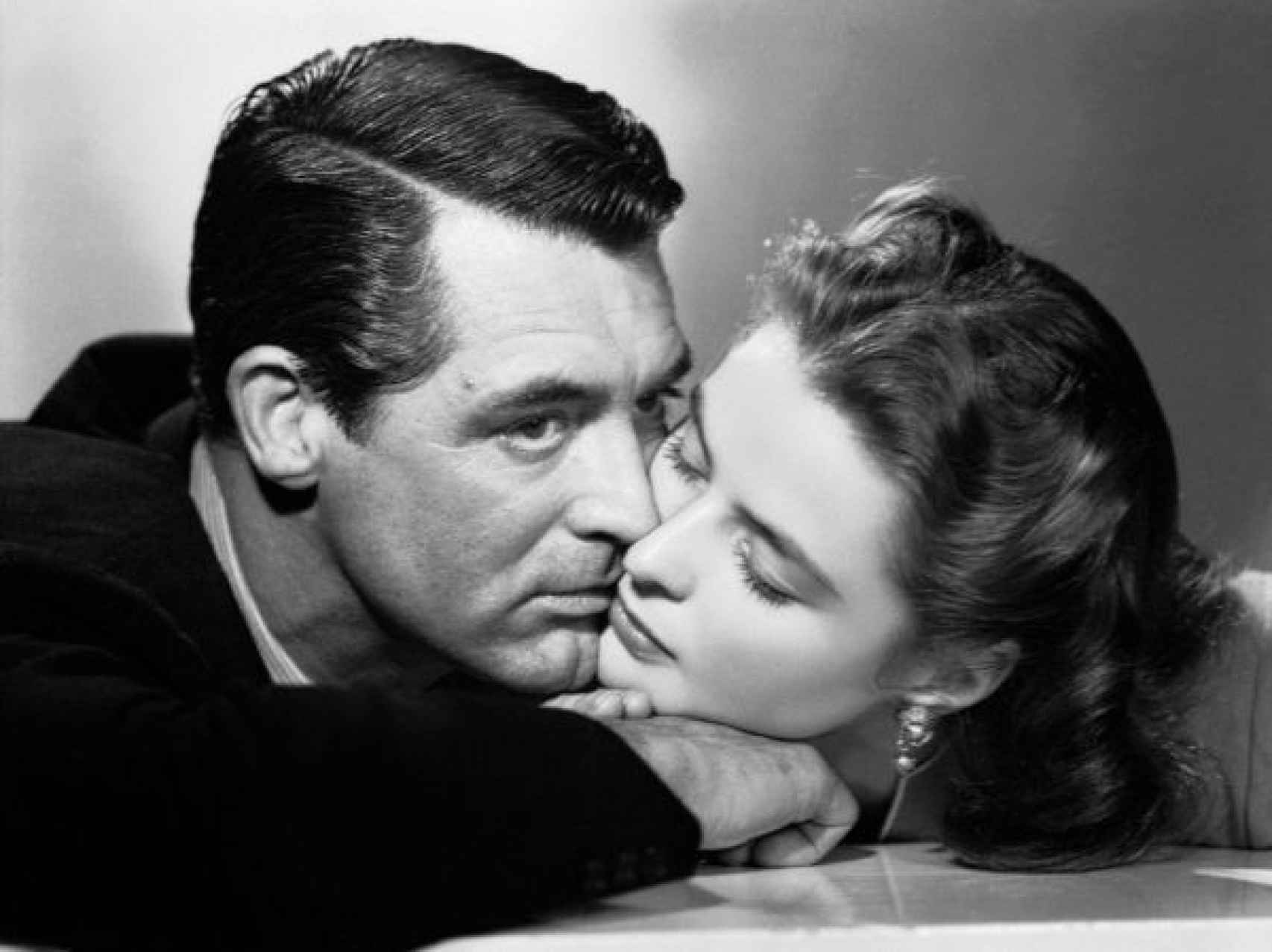 Con Cary Grant, en 'Encadenados'