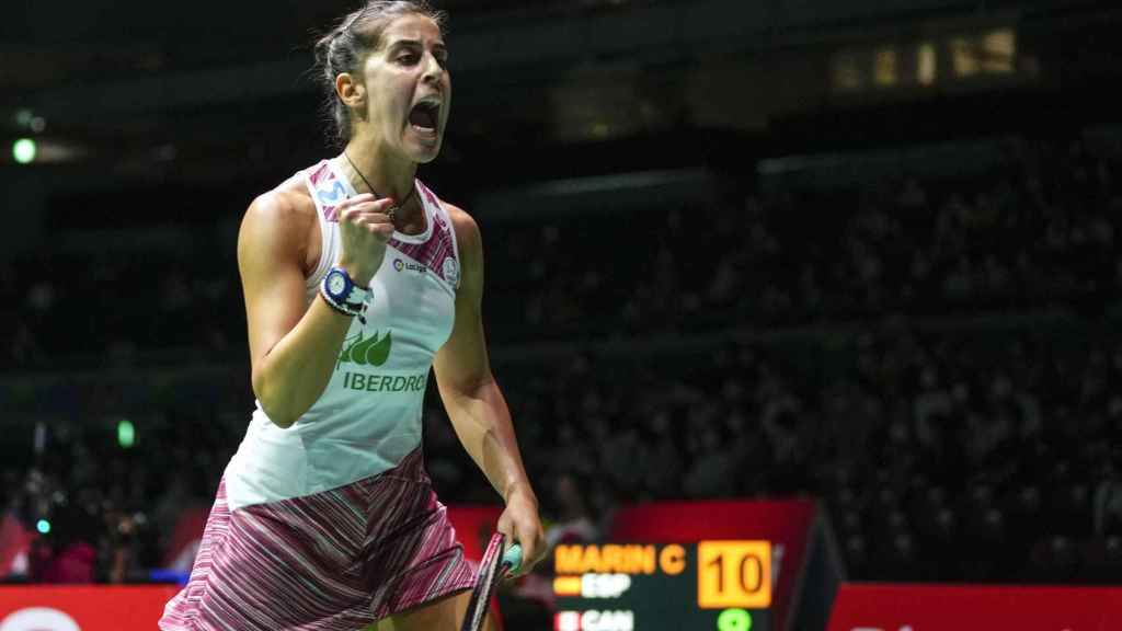 Carolina Marin celebrates victory at the 2022 Tokyo World Championships