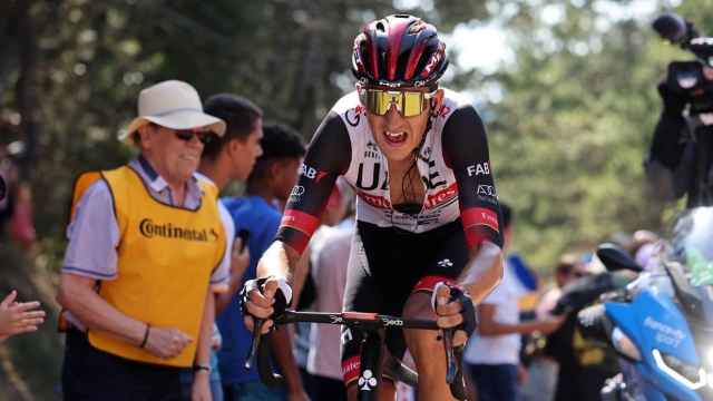 Marc Soler gana en Bilbao y acaba con dos años de sequía del ciclismo español en las Grandes Vueltas