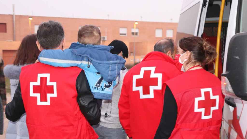Cruz Roja en Zamora atendiendo personas refugiadas ucranianas
