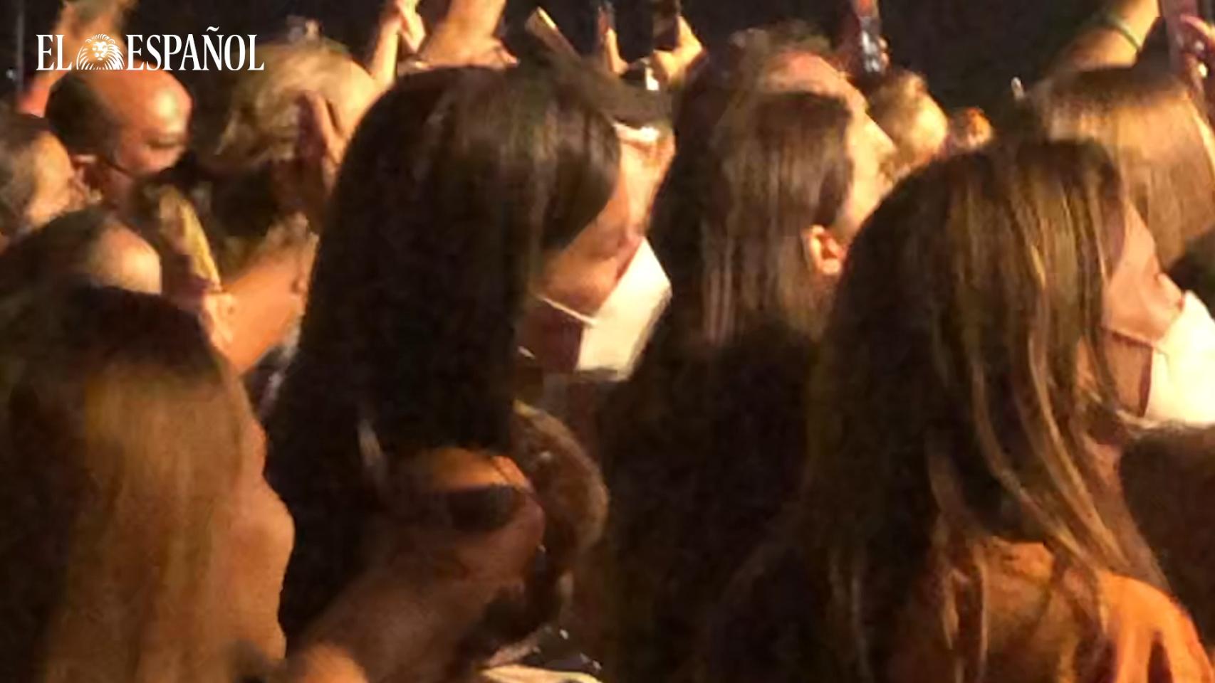 La reina Letizia y las infantas Leonor y Sofía de concierto en Madrid.