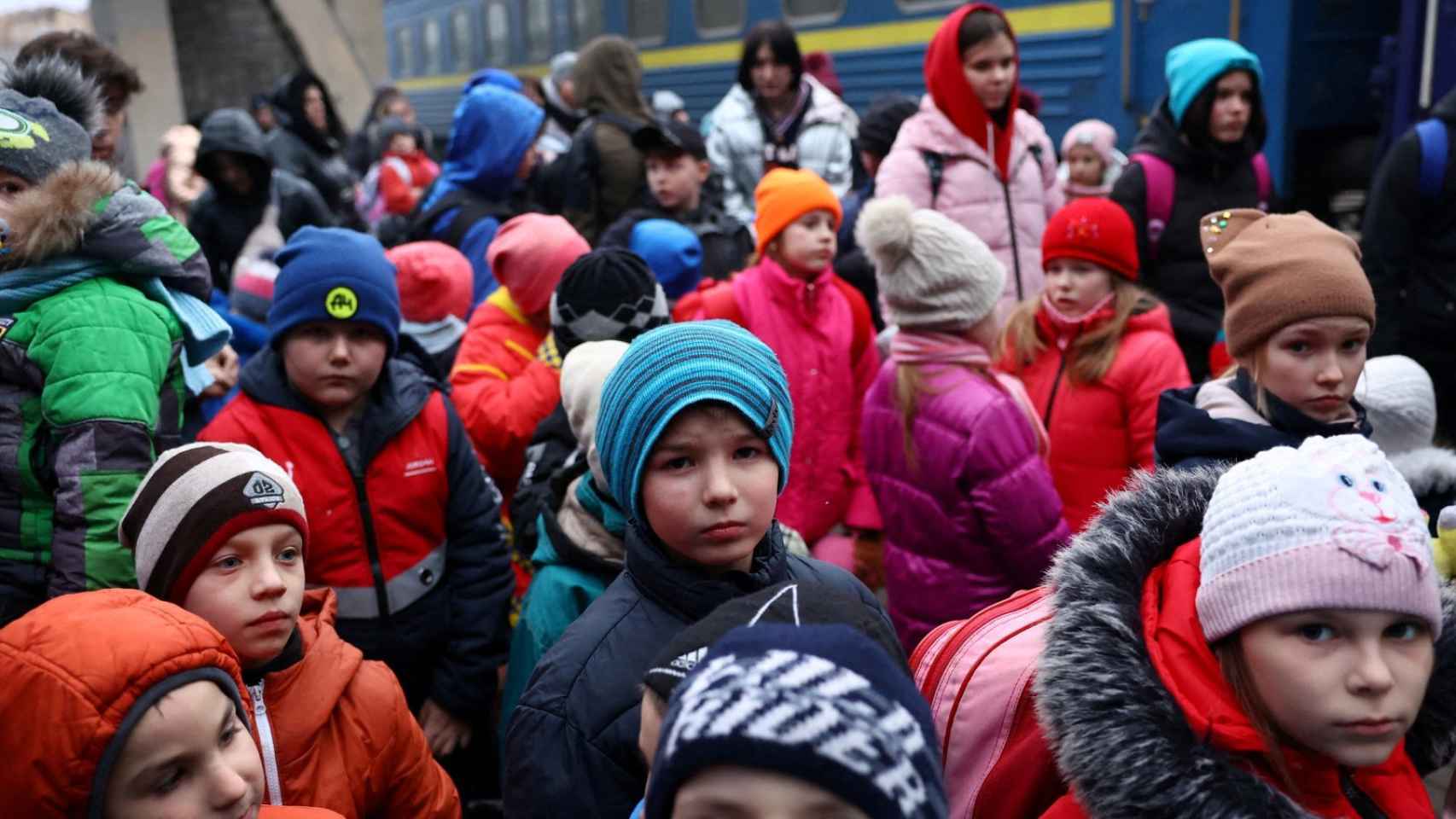 Un grupo de niños ucranianos.