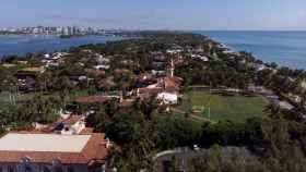 Vista aérea de la mansión de Donald Trump en Mar-a-Lago (Florida), que fue registrada por el FBI