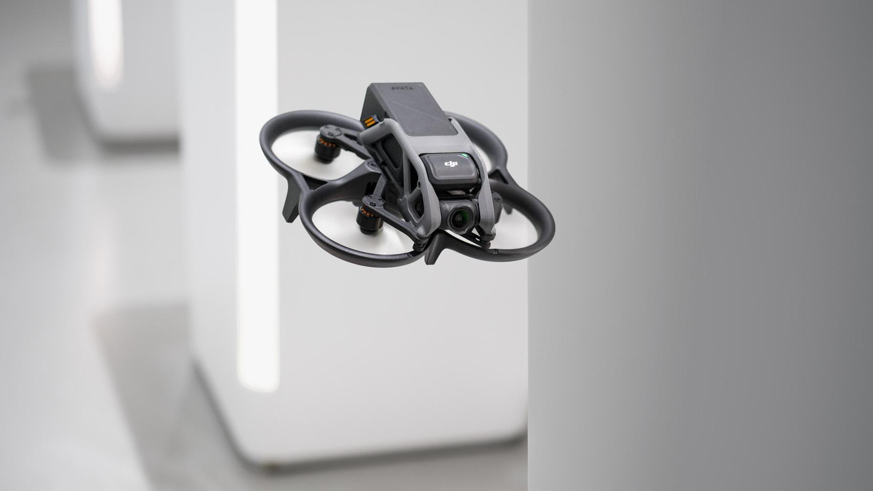 He probado el dron más pequeño y potente de DJI: cualquiera puede volar con  él como un profesional