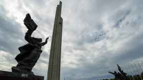 El obelisco de la Victoria de Riga.
