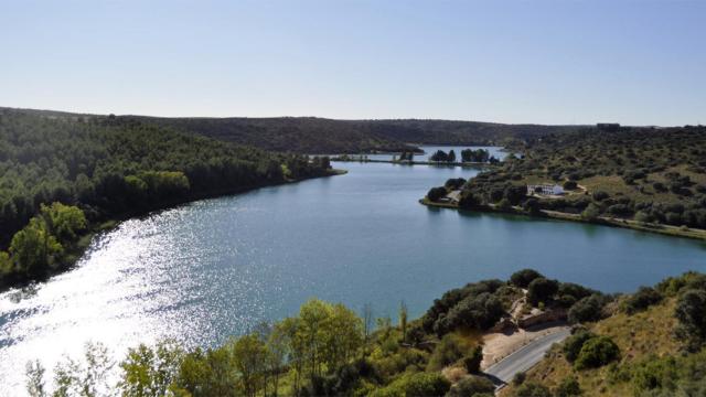 Las aguas de las Lagunas de Ruidera son aptas para el baño este verano