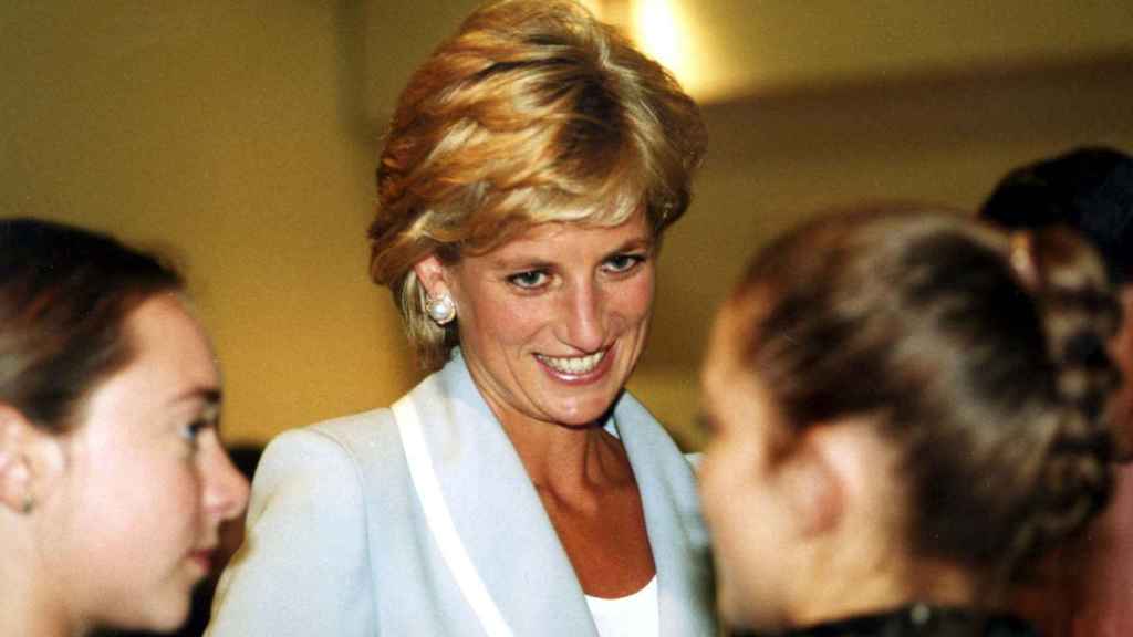 Diana de Gales durante una visita a Londres, Reino Unido.