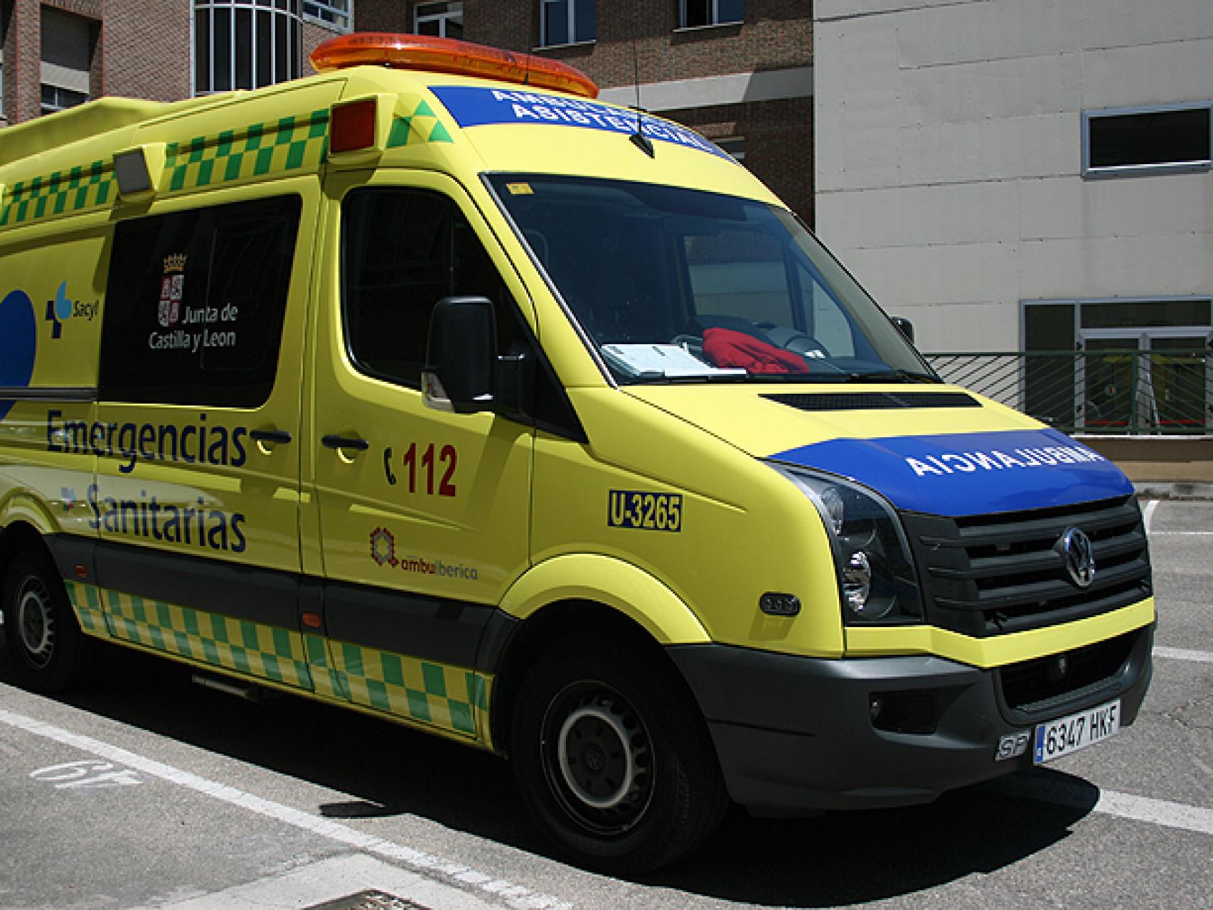 Ambulancia medicalizada del Sacyl.