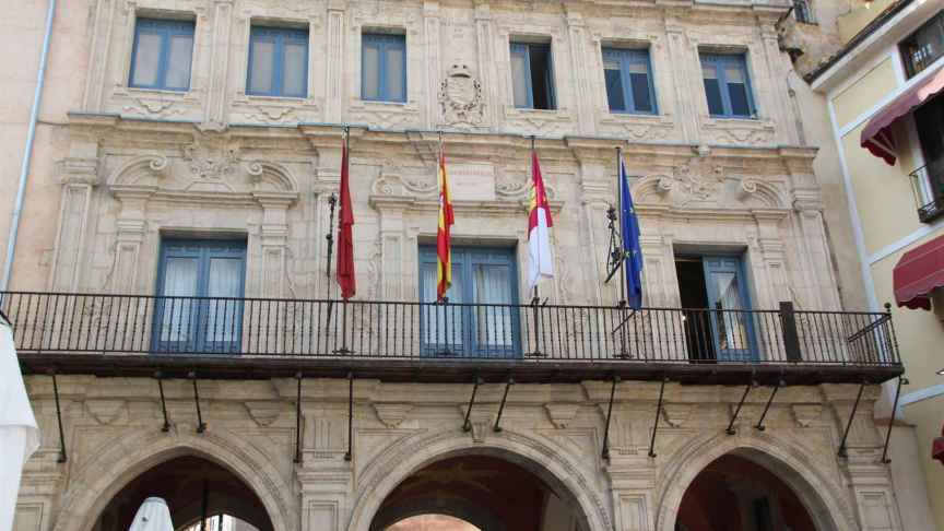 Cargan contra el Ayuntamiento de Cuenca por el bloqueo en la concesión de licencias urbanísticas