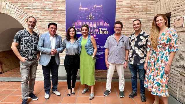 Milagros Tolón junto al concejal Teo García en la presentación del cartel de la nueva edición del Festival de Jazz