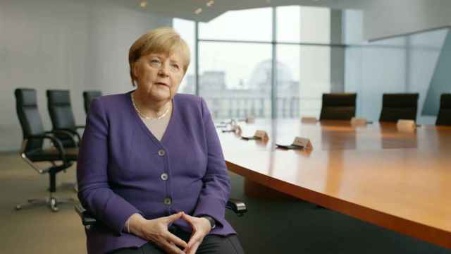La excanciller Angela Merkel en un fotograma de la docuserie 'Angela Merkel -im Lauf der Zeit'.
