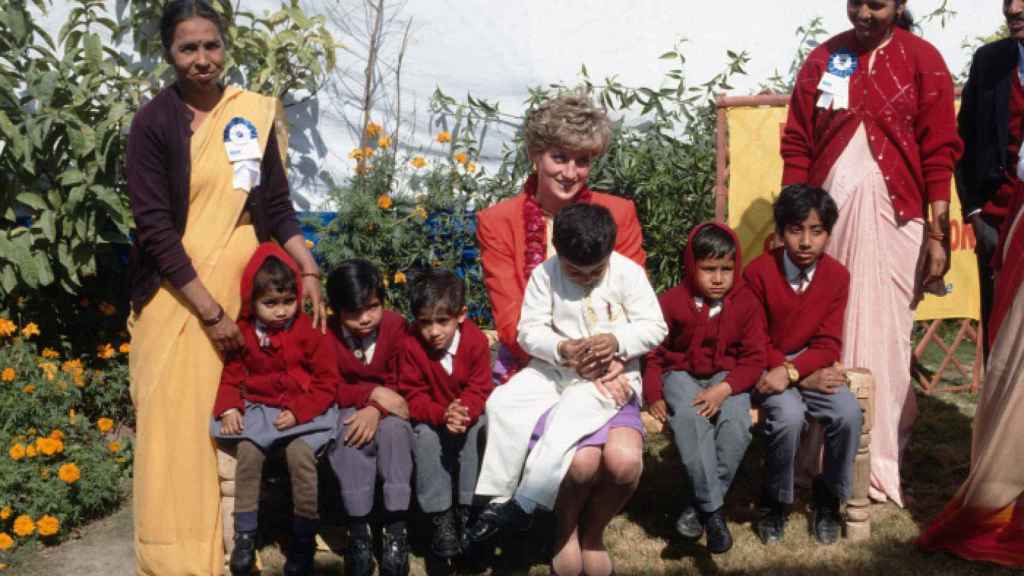 La princesa en uno de sus misiones humanitarias en la India.