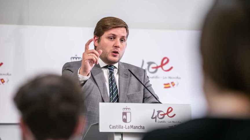 Castilla-La Mancha amplía al 50 % el descuento en los abonos de transporte público