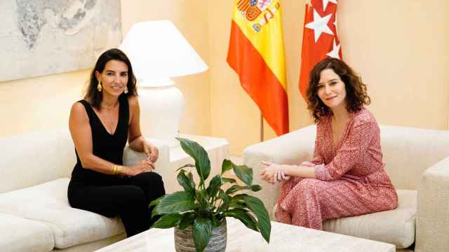 Rocio Monasterio e Isabel Díaz Ayuso en la Real Casa de Correos el pasado septiembre.