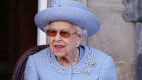 Isabel II sigue mostrando problemas de salud mientras vive en Balmoral.