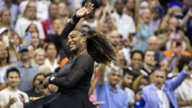 Serena Williams celebra su victoria contra Kontaveit en el US Open
