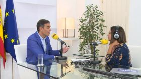 El presidente del Gobierno, Pedro Sánchez, este jueves en el Palacio de la Moncloa en  una entrevista con la cadena SER.