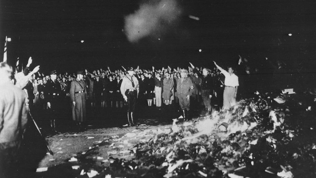 Quema de libros en la Bebelplatz de Berlín el 10 de mayo de 1933