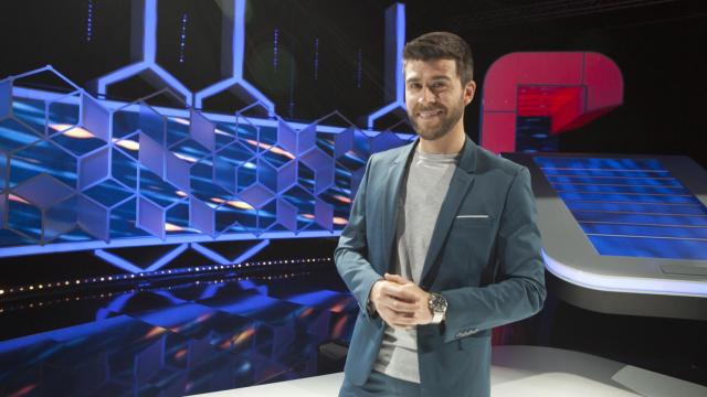 Rodrigo Vázquez, el gamer motero que triunfa en 'El Cazador' de TVE: En los descansos juego al FIFA