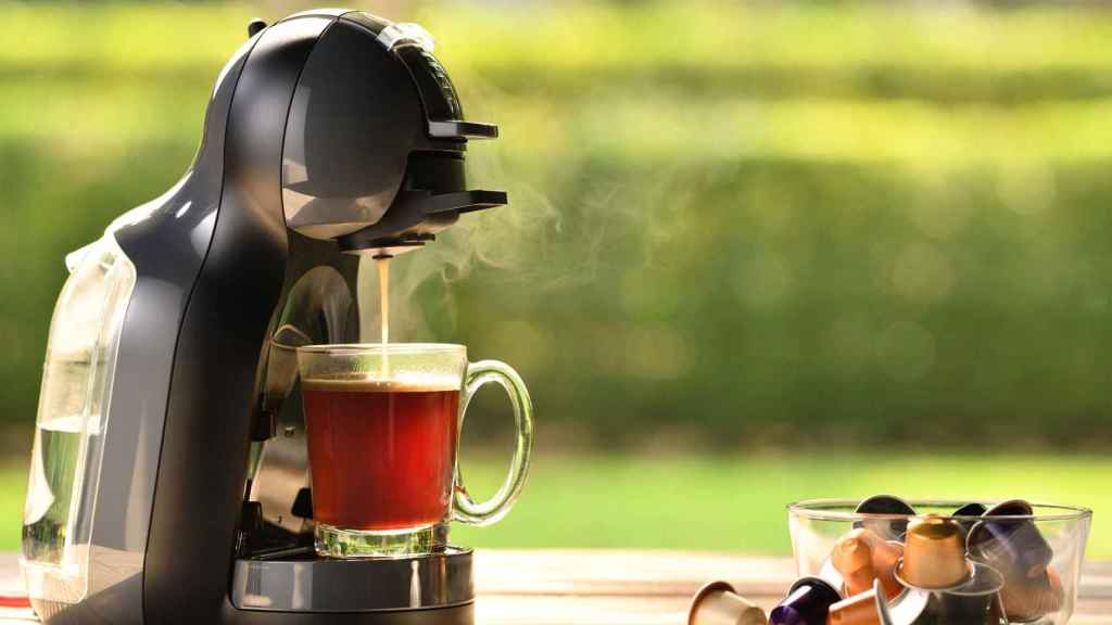 Asesinar bebida revolución Disfruta de un buen café con las mejores cafeteras Nespresso en cápsulas de  Amazon