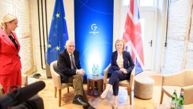 Josep Borrell y Liz Truss, durante una reunión del G7 el pasado mes de mayo