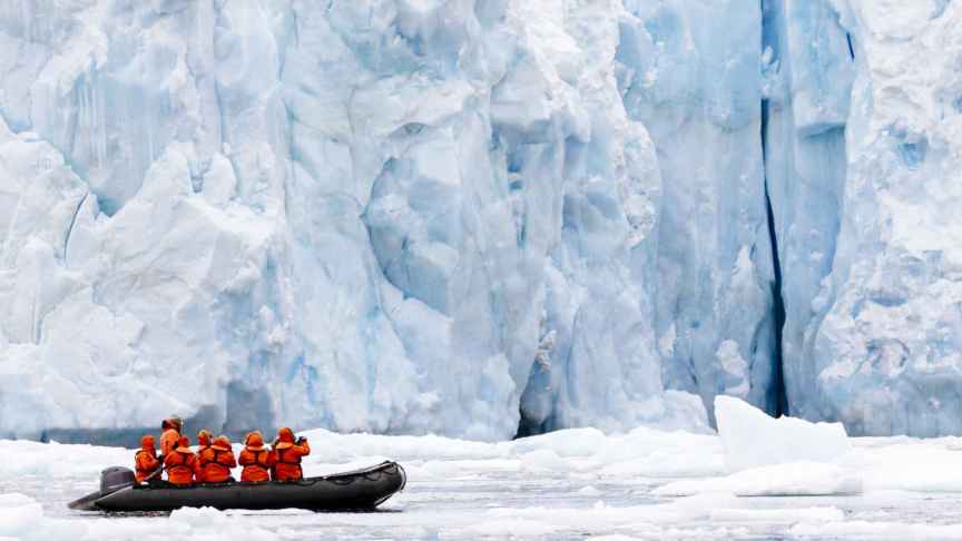 Bodas blancas en la Antártida: ¿son sostenibles además de gélidas?