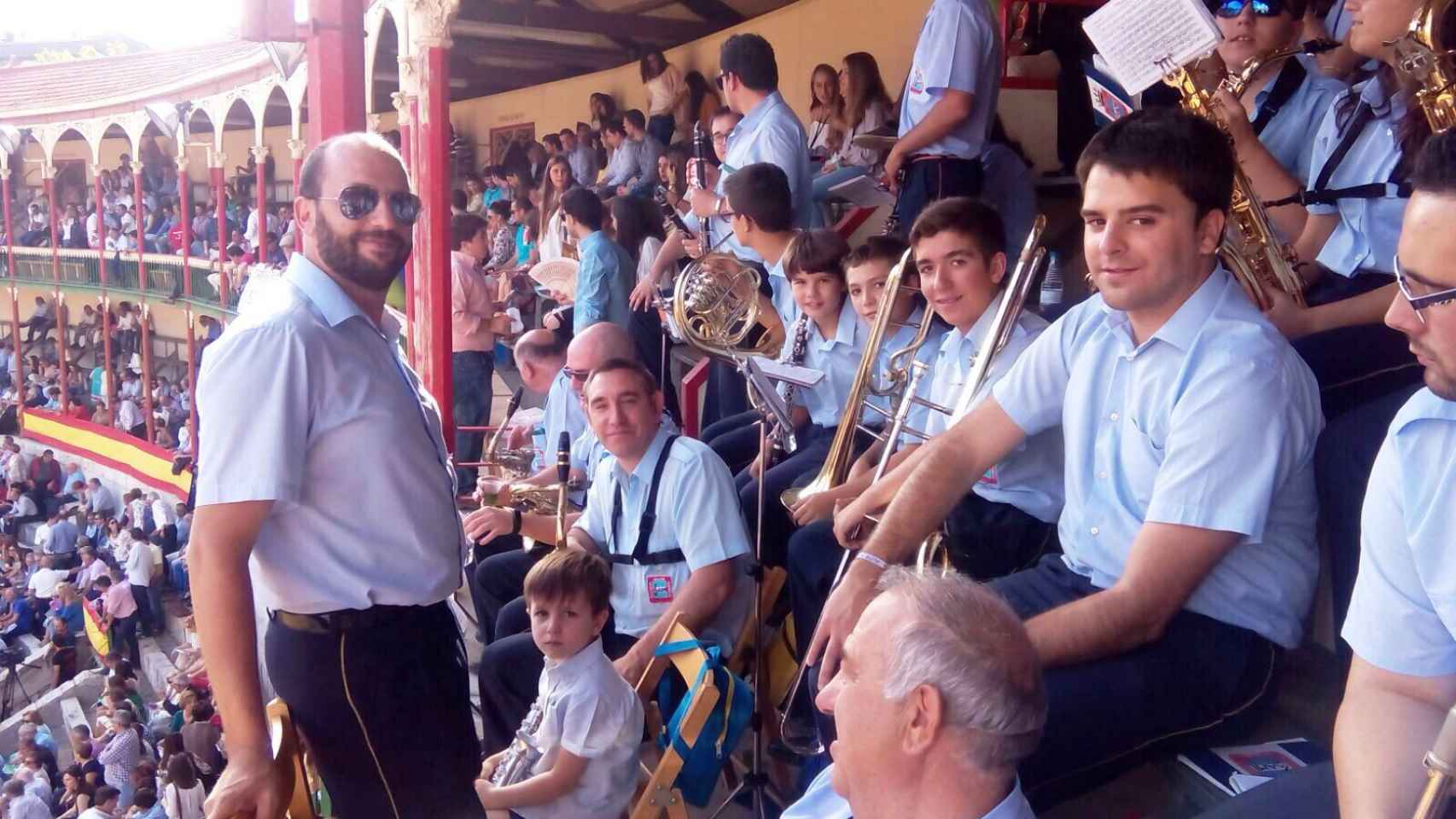 La banda de música de La AMI (Asociación Musical Iscariense) cumple 25 años en el coso de Valladolid