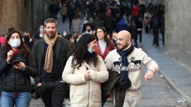 Un grupo de turistas paseando por Toledo las pasadas Navidades.