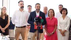 El portavoz socialista y los concejales del PSOE, durante la rueda de prensa.
