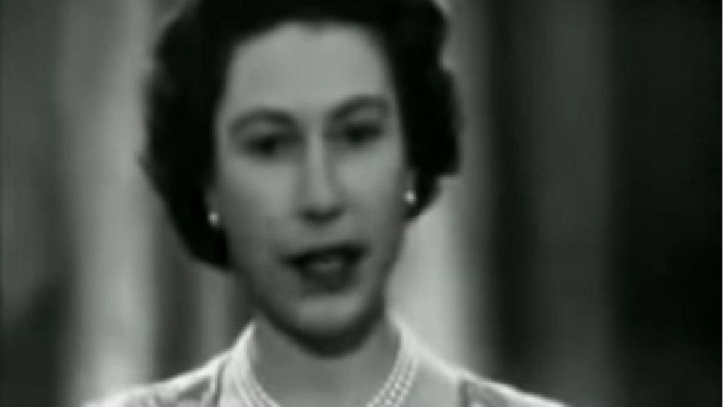 Primer mensaje navideño televisado de la Reina Isabel II